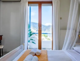 agkira karavos sea view apartments skopelos  