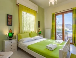 agkira karavos sea view apartments skopelos  