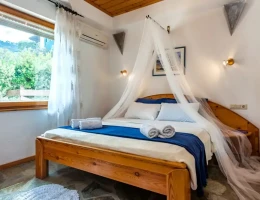 karavos  sea view apartments   plori  