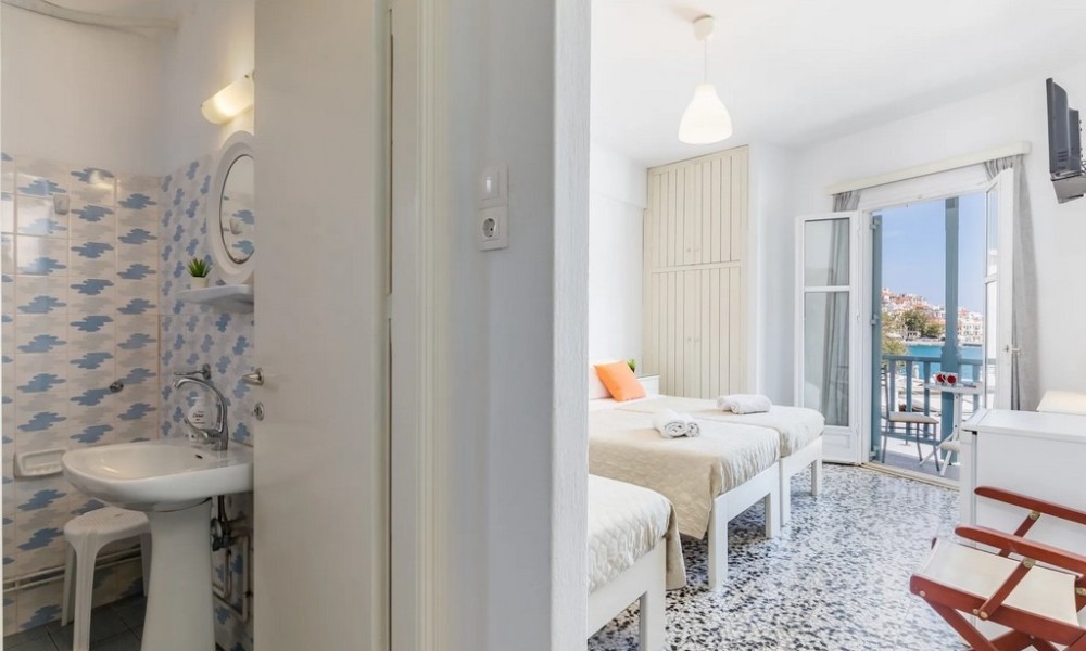 marialena rooms   triple room sea view  