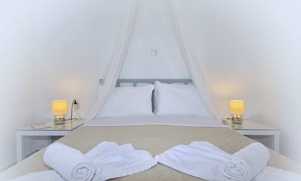 villa karavos waterfront skopelos vacations  